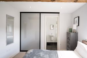 Further double bedroom with en suite- click for photo gallery